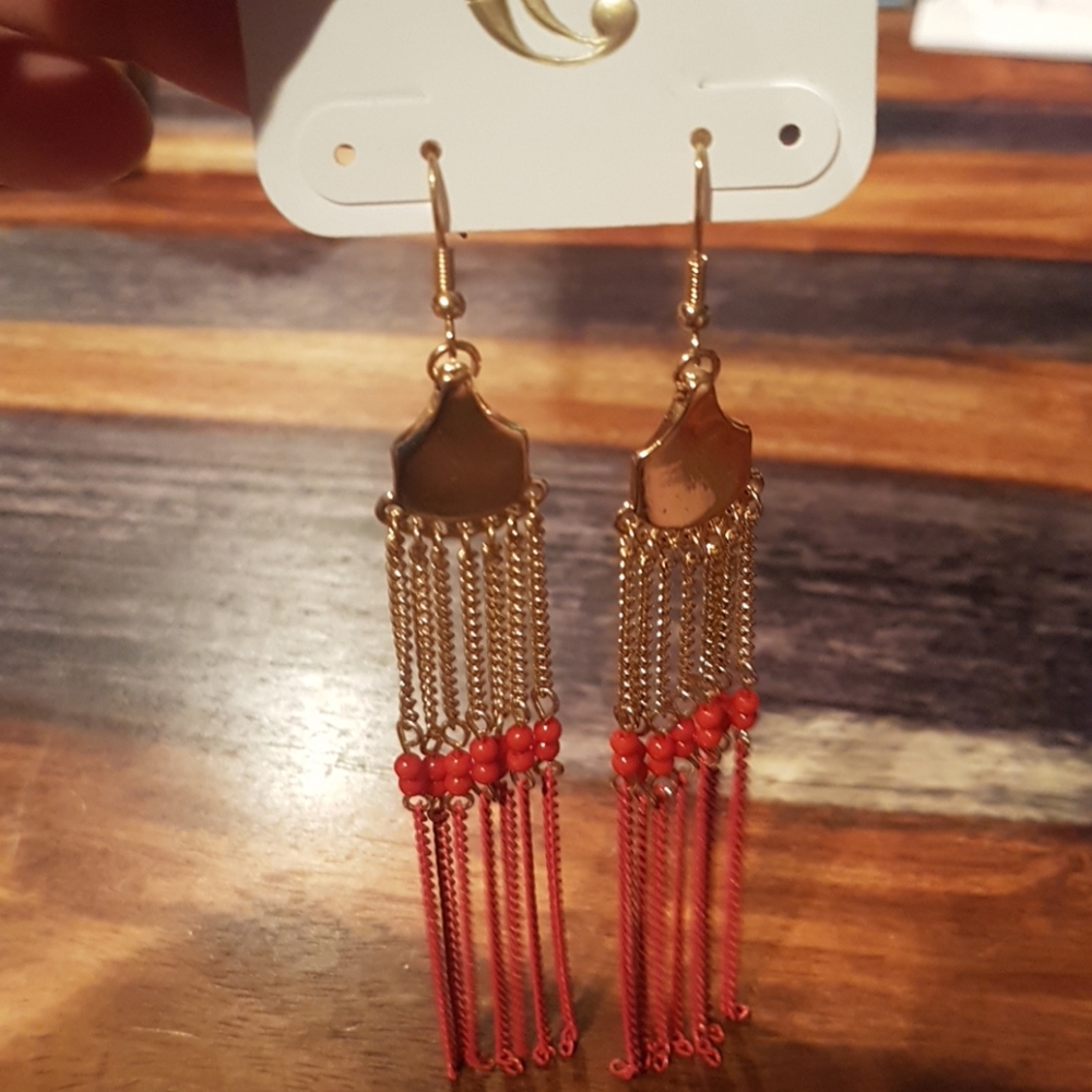 CHARMING CHARLIE RED GOLD DANGLE EARRINGS